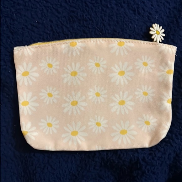 3 Ipsy mini makeup bags three one pink w daisies one  pink w ferns 5” 7”. - Picture 2 of 10